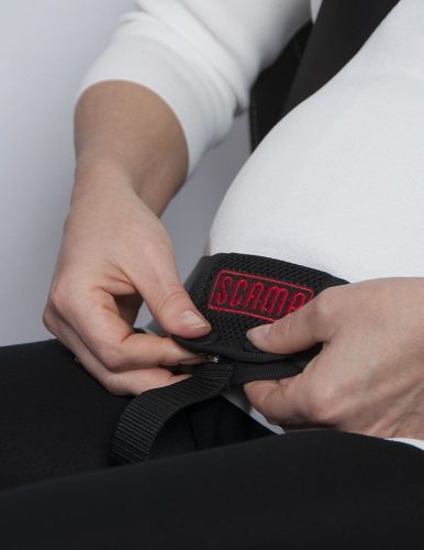 Scamp Biztonsági övterelő piros