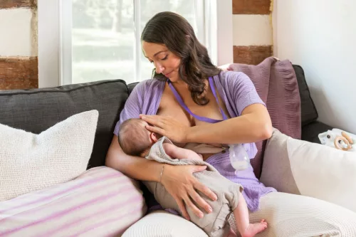 Lansinoh anyatejgyüjtő és szilikon mellszívó