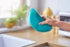 Tommee Tippee Roll n Go műanyag etető előke M