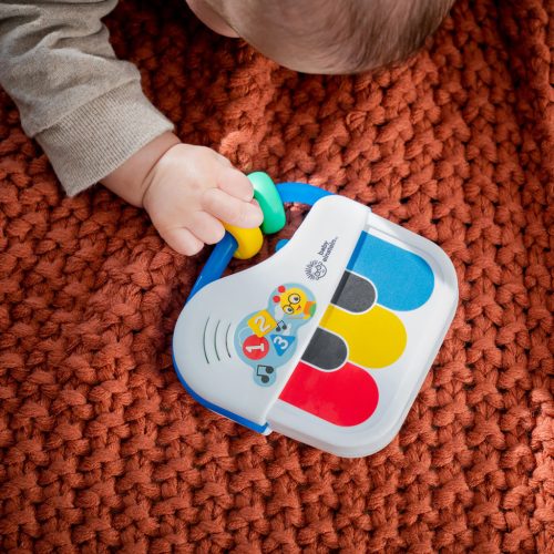 BABY EINSTEIN Zenélő játék Piano - 3hó+
