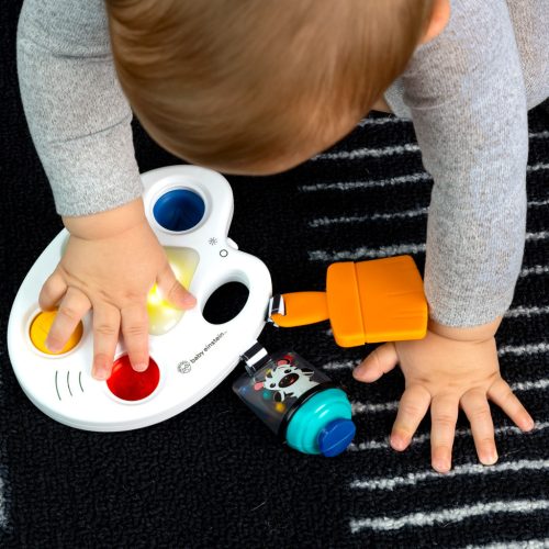 BABY EINSTEIN Zenélő érzékszervi játék Color Palette Popper - 6-36hó