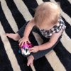 Oball Autó és csörgő, 2in1 Curious Car, zebra, Zen™, 3 hó+