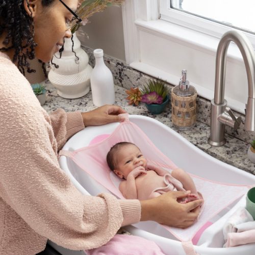 INGENUITY Comfy Clean™ Deluxe rózsaszín babakád