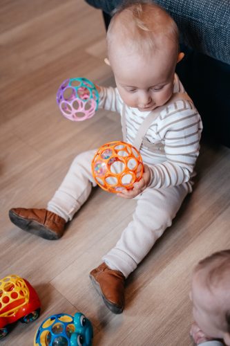 OBALL Játék Oball™ Classic 10 cm 0hó + AQUAINT 50 ml - mix színek