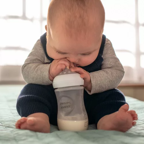 Philips AVENT Natural Response cumisüveg 260 ml, 1h+ +akció