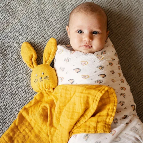 Petite&Mars Bambusz muszlin szundikendő Hugo Pink Meadow 0m+