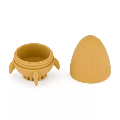 Petite&Mars Szilikon fürdőjáték kefével Splashy Rocket Intense Ochre 6m+