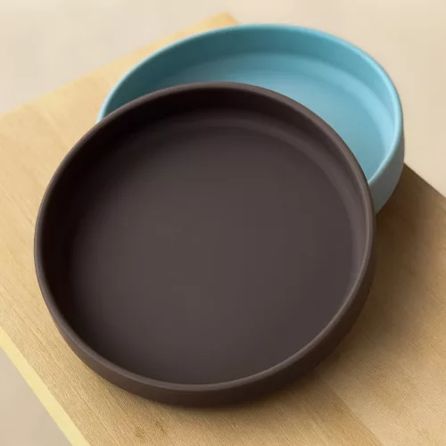 Petite&Mars Szilikon tányér tapadókoronggal Take&Match Bitter Cocoa 6m+