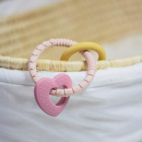 Petite&Mars Szilikon rágóka, Love