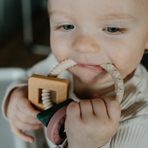 Petite&Mars szilikon rágóka, Figures, 0 hó+