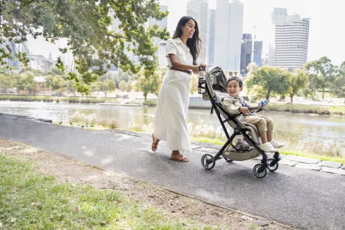Britax Römer FLYLITE babakocsi - Teak
