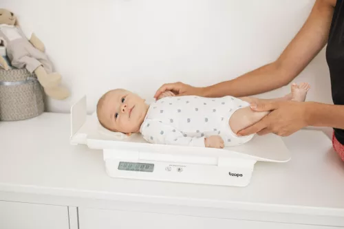 Zopa Digitális babamérleg hosszúságmérővel