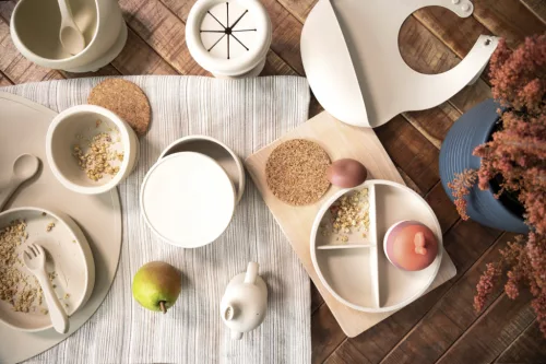 Zopa Szilikon összehajtható snackdoboz tapadókoronggal - bézs Sand Beige