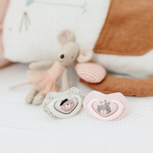 Canpol babies Szilikon szimmetrikus cumi, Light touch, BONJOUR PARIS, 6-18hó, 2db - rózsaszín