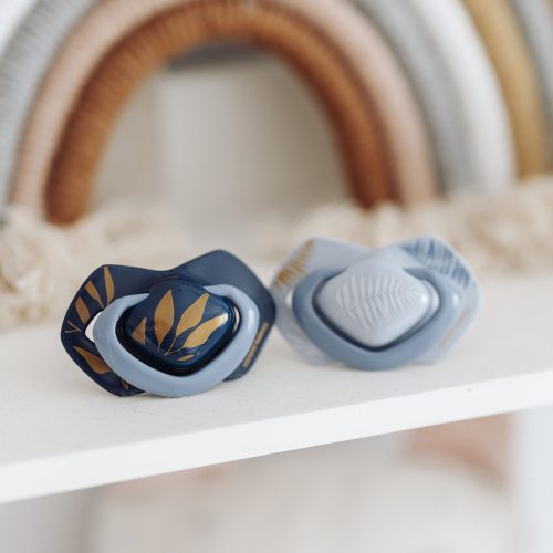 Canpol babies Szilikon szimmetrikus cumi, Light touch, GOLD, 18hó+, 2db - kék