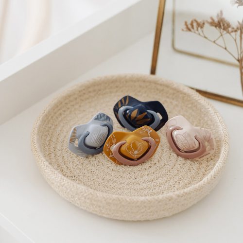 Canpol babies Szilikon szimmetrikus cumi, Light touch, GOLD, 18hó+, 2db - rózsaszín