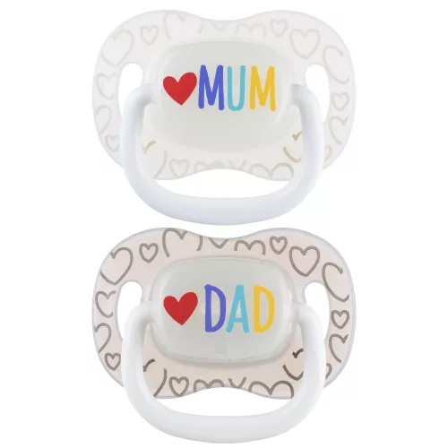 Canpol babies Világító Szilikon szimmetrikus cumi LOVE MUM&DAD 0-6hó 2db