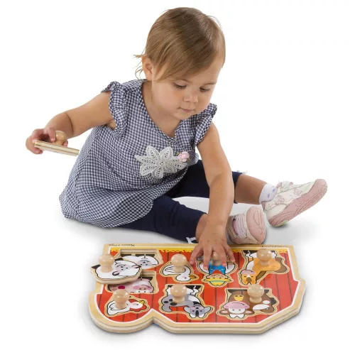 Melissa & Doug Fa készségfejlestő játék, Puzzle fogantyúval Farm