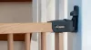 BabyDan Magas biztonsági kapu lépcsőhöz Mona fa 65-110 cm