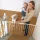 Baby Dan Pet Gate Streamline védőrács fém 63,5-107 cm - fehér