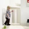 Baby Dan Guard Me fehér összecsukható ajtórács, 55-89 cm