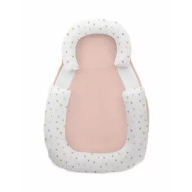   Kikkaboo Memóriahabos, hypoallergén, legurulásgátlós babapozicionáló, 60x40x8cm - rózsaszín szívecskék