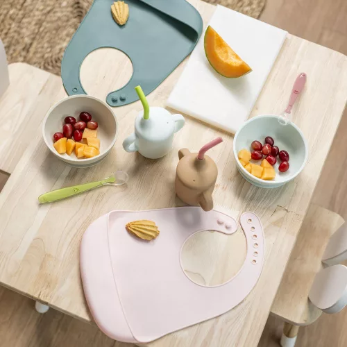 Nattou szilikon étkészlet 4 részes ivópohárral - pink