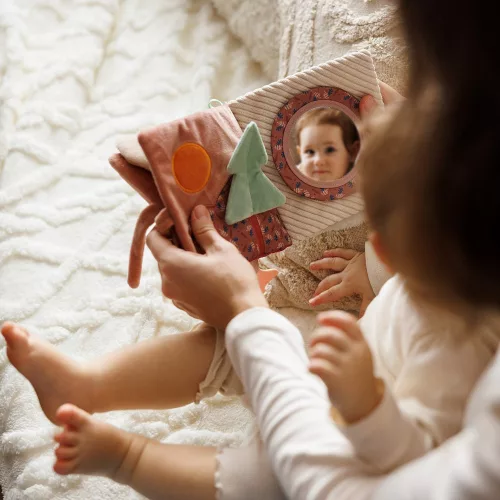 BabyOno Játékkönyv Karolina nyuszi puha 1684