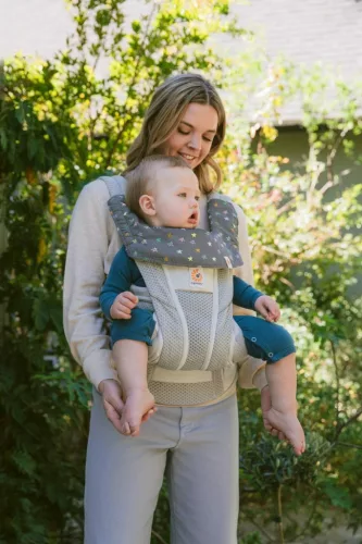Ergobaby 360 Fogzókendő - Chalkboard Stars / Csillagos