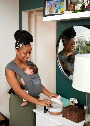 Ergobaby Embrace Hordozó Soft Air Mesh: Washed Black / Mosott fekete