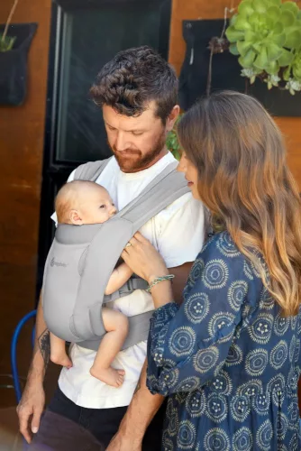 Ergobaby Embrace Hordozó Soft Air Mesh: Soft Grey / Szürke
