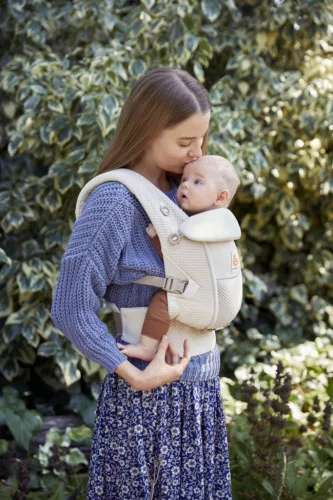 Ergobaby Adapt Soft Flex Mesh Hordozó: Natural Beige / Bézs