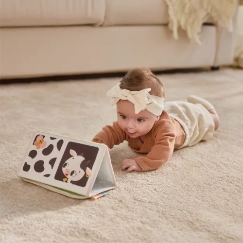 Tiny Love Puha fejlesztő könyv - Farmers Funday