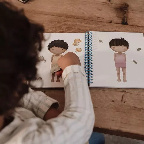 Little Dutch öltöztess fel matricás füzet - Forest Friends